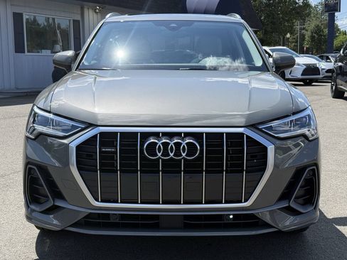 Used 2020 Audi Q3 2.0T Premium Plus w/ Premium Plus Package AWD/4WD image 3