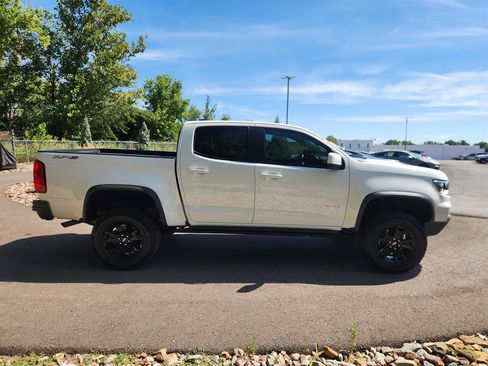 Used 2022 Chevrolet Colorado ZR2 w/ ZR2 Dusk Special Edition image 6