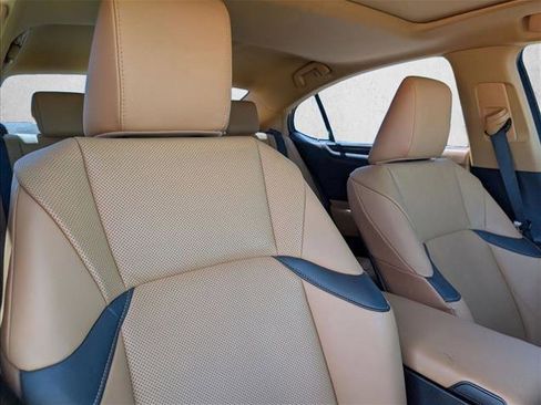 Used 2022 Lexus ES 350 w/ Accessory Package 2 FWD image 19