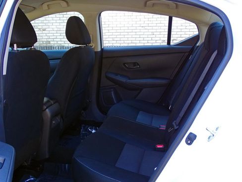 Used 2024 Nissan Sentra SV image 15