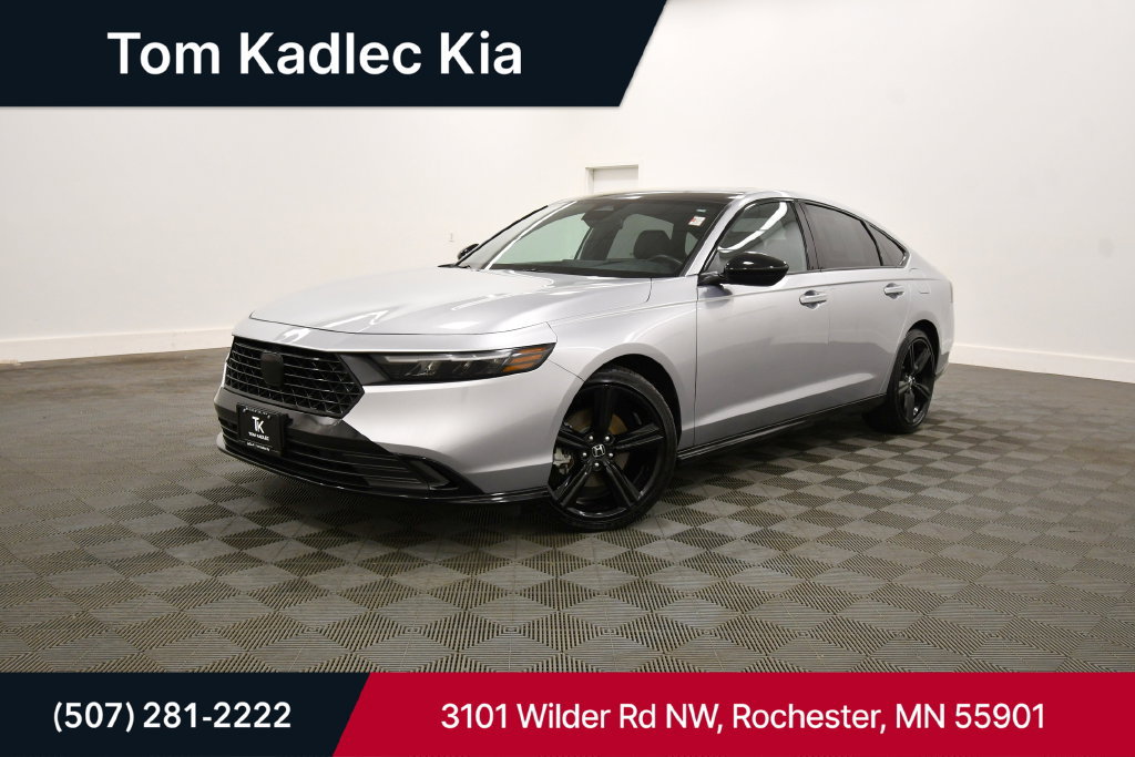 Used 2025 Honda Accord Sport image 1