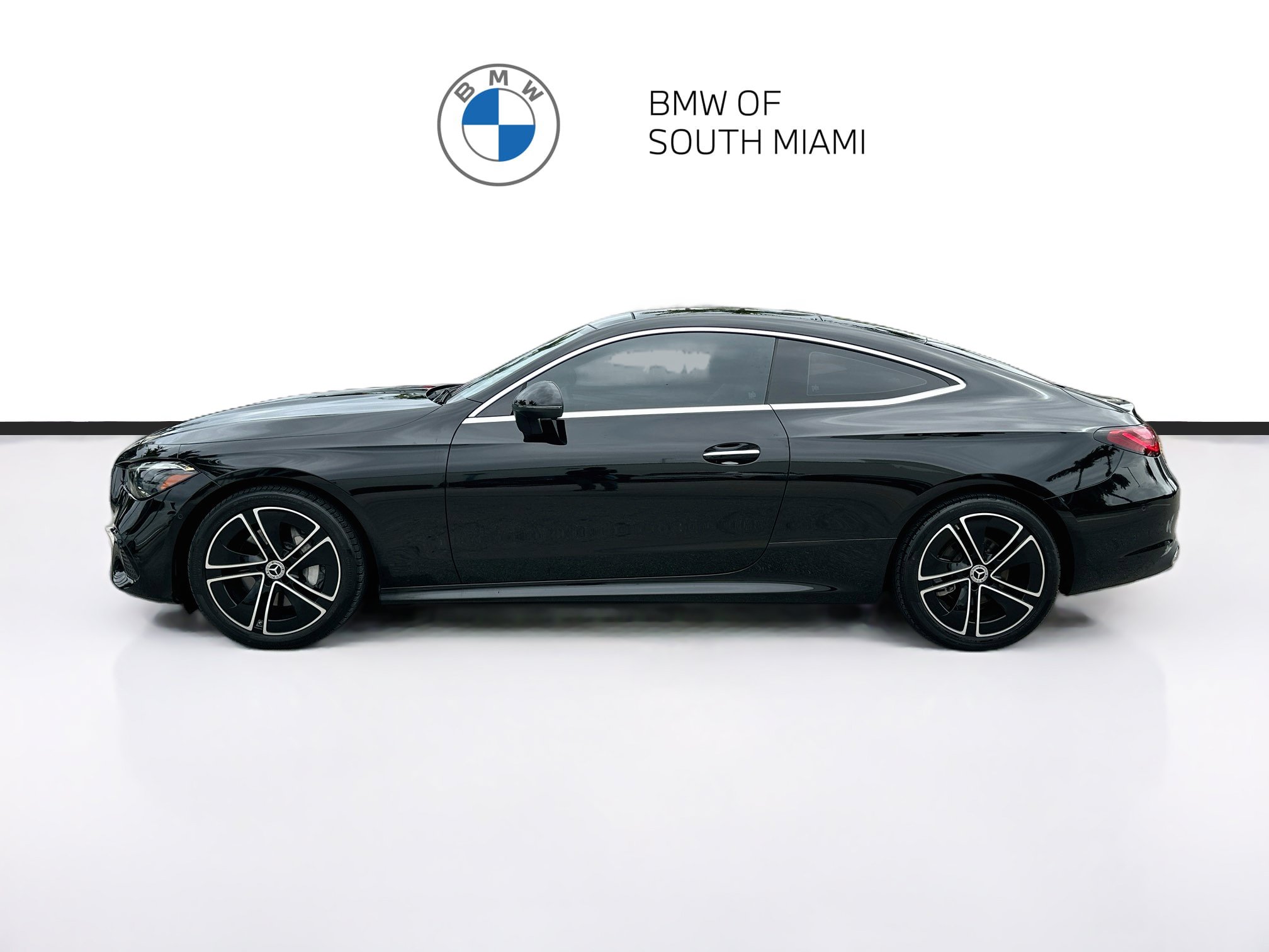 Used 2024 Mercedes-Benz CLE 300 4MATIC Coupe image 4