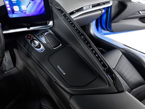 Used 2023 Chevrolet Corvette Z06 w/ Battery Protection Package RWD image 28