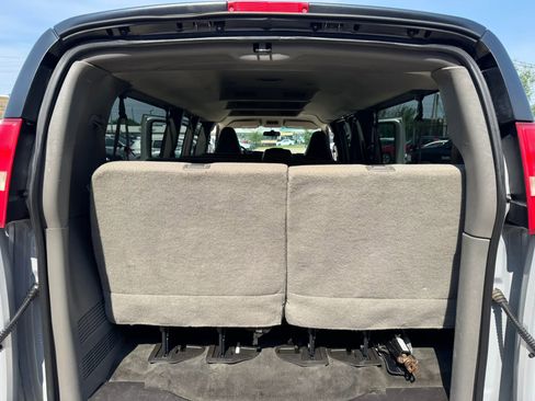 Used 2017 Chevrolet Express 3500 LT w/ LT Preferred Equipment Group RWD image 24
