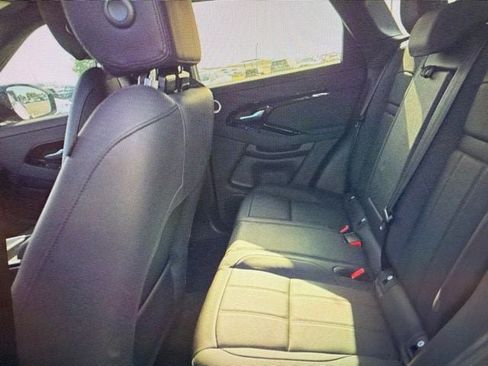 Used 2024 Land Rover Range Rover Evoque Dynamic SE AWD/4WD image 7
