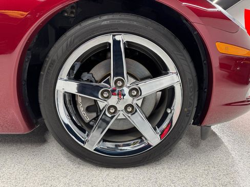 Used 2007 Chevrolet Corvette Coupe w/ Preferred Equipment Group RWD image 31