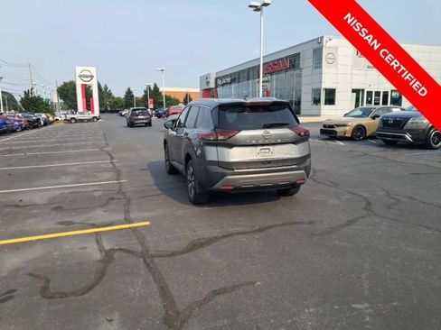 Used 2023 Nissan Rogue SV w/ SV Premium B Package AWD/4WD image 10