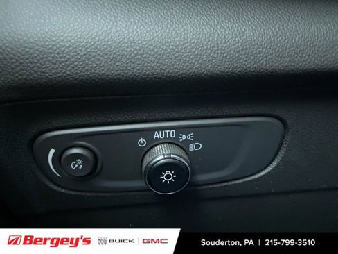 Used 2023 Buick Envision Essence AWD/4WD image 21