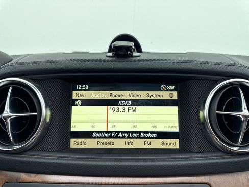 Used 2013 Mercedes-Benz SL 550 image 25