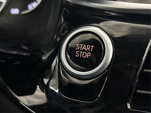 Used 2018 BMW 530e xDrive image 40