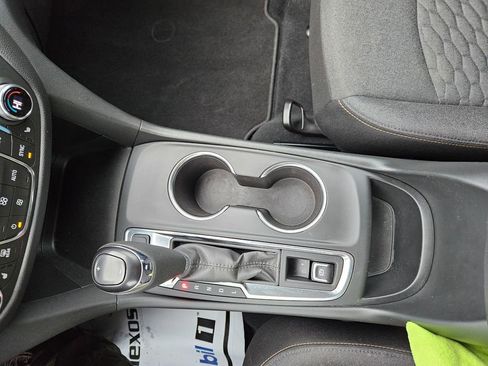 Used 2021 Chevrolet Equinox LT image 17