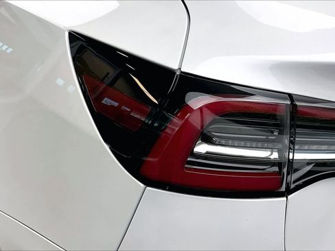 Used 2022 Tesla Model 3 image 26