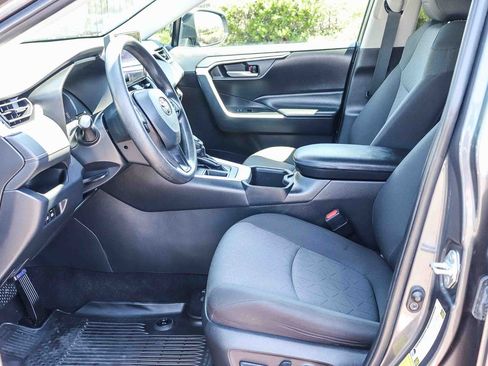 Certified 2023 Toyota RAV4 XLE FWD image 22