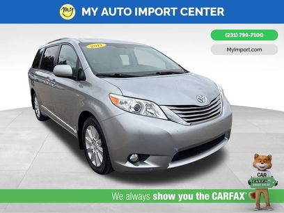Used 2017 Toyota Sienna XLE Premium
