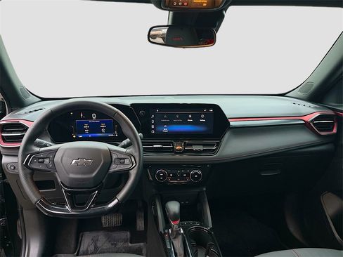 Used 2025 Chevrolet TrailBlazer RS w/ Convenience Package image 22