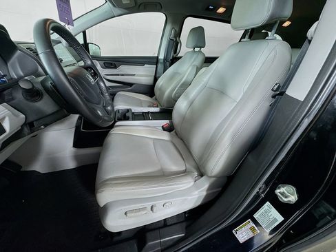 Used 2019 Honda Odyssey Touring image 25