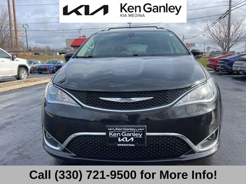 Used 2018 Chrysler Pacifica Touring-L w/ Premium Audio Group image 19