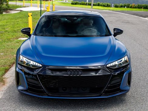 Used 2022 Audi RS e-tron GT w/ Carbon Performance Package AWD/4WD image 8