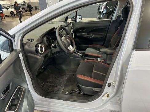 New 2025 Nissan Versa SR w/ Trunk Package image 12