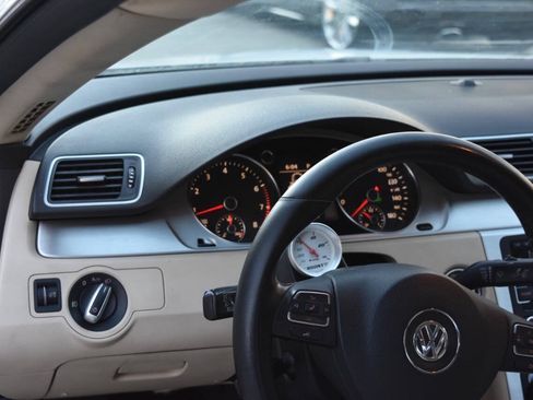 Used 2012 Volkswagen CC Lux Limited FWD image 81