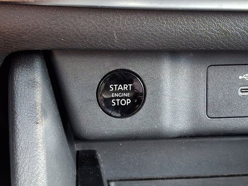 Used 2024 Nissan Rogue SV AWD/4WD image 22