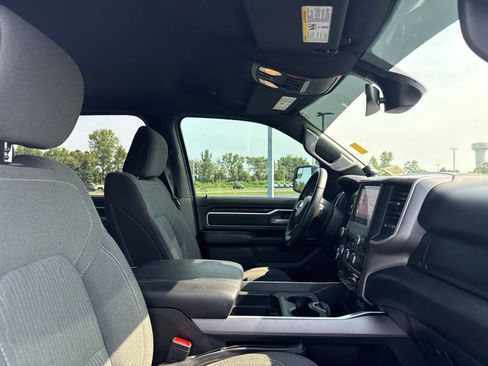 Used 2023 RAM 1500 Big Horn AWD/4WD image 7