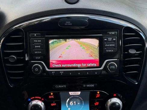 Used 2017 Nissan Juke SV image 10