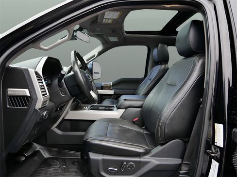 Used 2017 Ford F250 Lariat w/ Lariat Ultimate Package image 10