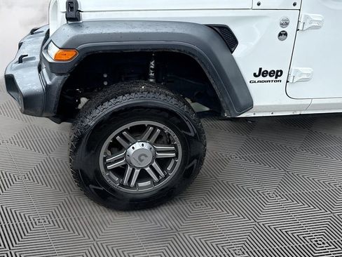Used 2020 Jeep Gladiator Sport w/ Quick Order Package 24S image 34