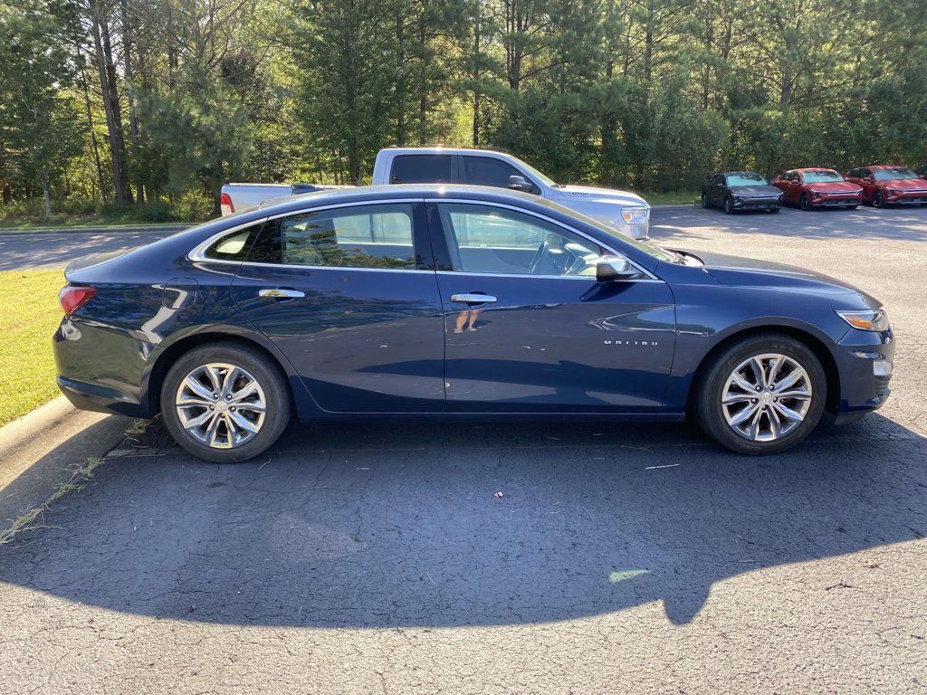 Used 2021 Chevrolet Malibu LT FWD image 9