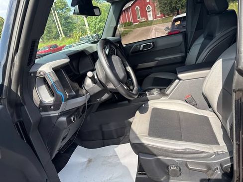 Used 2021 Ford Bronco Black Diamond AWD/4WD image 8