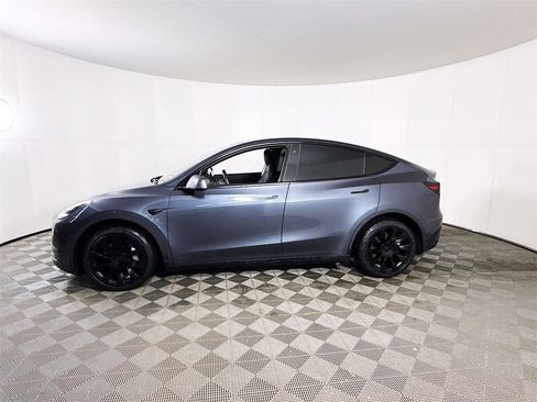 Used 2020 Tesla Model Y Long Range image 7
