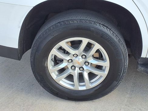 Used 2024 Chevrolet Tahoe LT RWD image 9