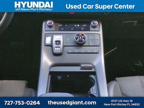 Certified 2024 Hyundai Palisade Calligraphy AWD/4WD image 18