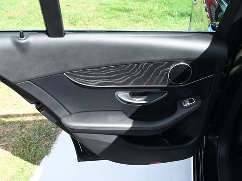 Used 2017 Mercedes-Benz C 300 4MATIC Sedan image 37