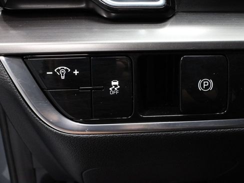 Used 2025 Kia Sportage EX AWD/4WD image 20