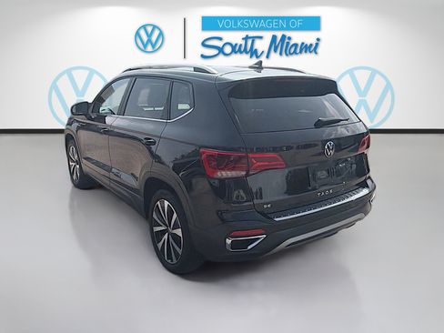 Used 2022 Volkswagen Taos SE FWD image 5