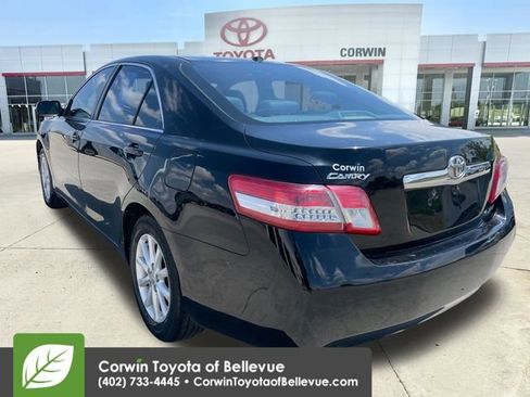 Used 2011 Toyota Camry XLE w/ XLE Extra-Value Pkg #2 FWD image 5