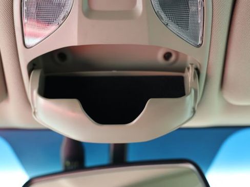 Used 2017 Hyundai Santa Fe Sport image 30