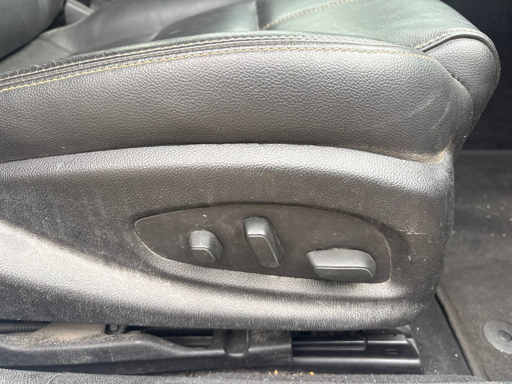 Used 2017 Chevrolet Impala LT w/ Leather Package FWD image 29