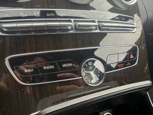 Used 2021 Mercedes-Benz C 300 C 300 image 24