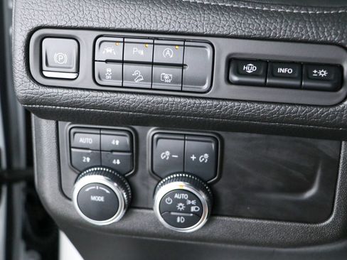 Used 2023 GMC Yukon Denali AWD/4WD image 23