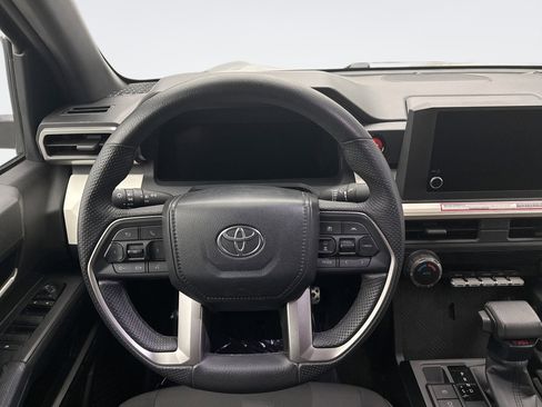 Used 2024 Toyota Tacoma TRD Sport image 12