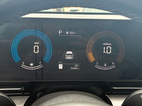 Used 2025 Hyundai Kona SEL image 41