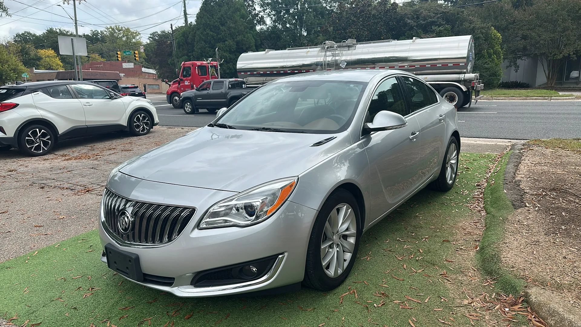 Used 2015 Buick Regal Premium FWD image 3