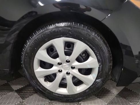 Used 2025 Toyota Corolla LE image 24