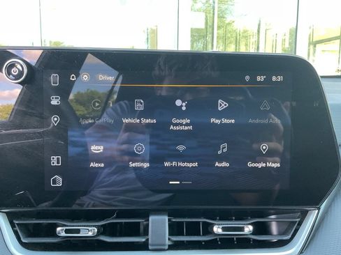 Used 2025 Chevrolet Equinox LT FWD image 25