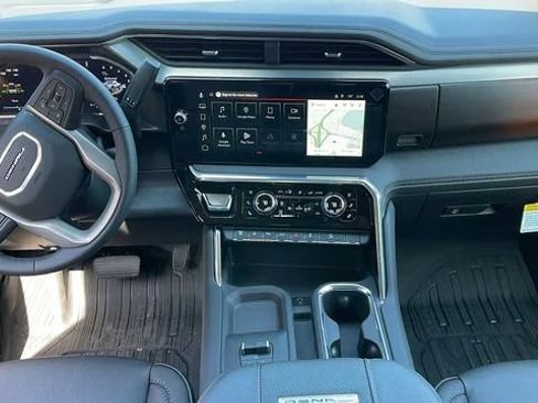 New 2026 GMC Sierra 2500 Denali AWD/4WD image 28