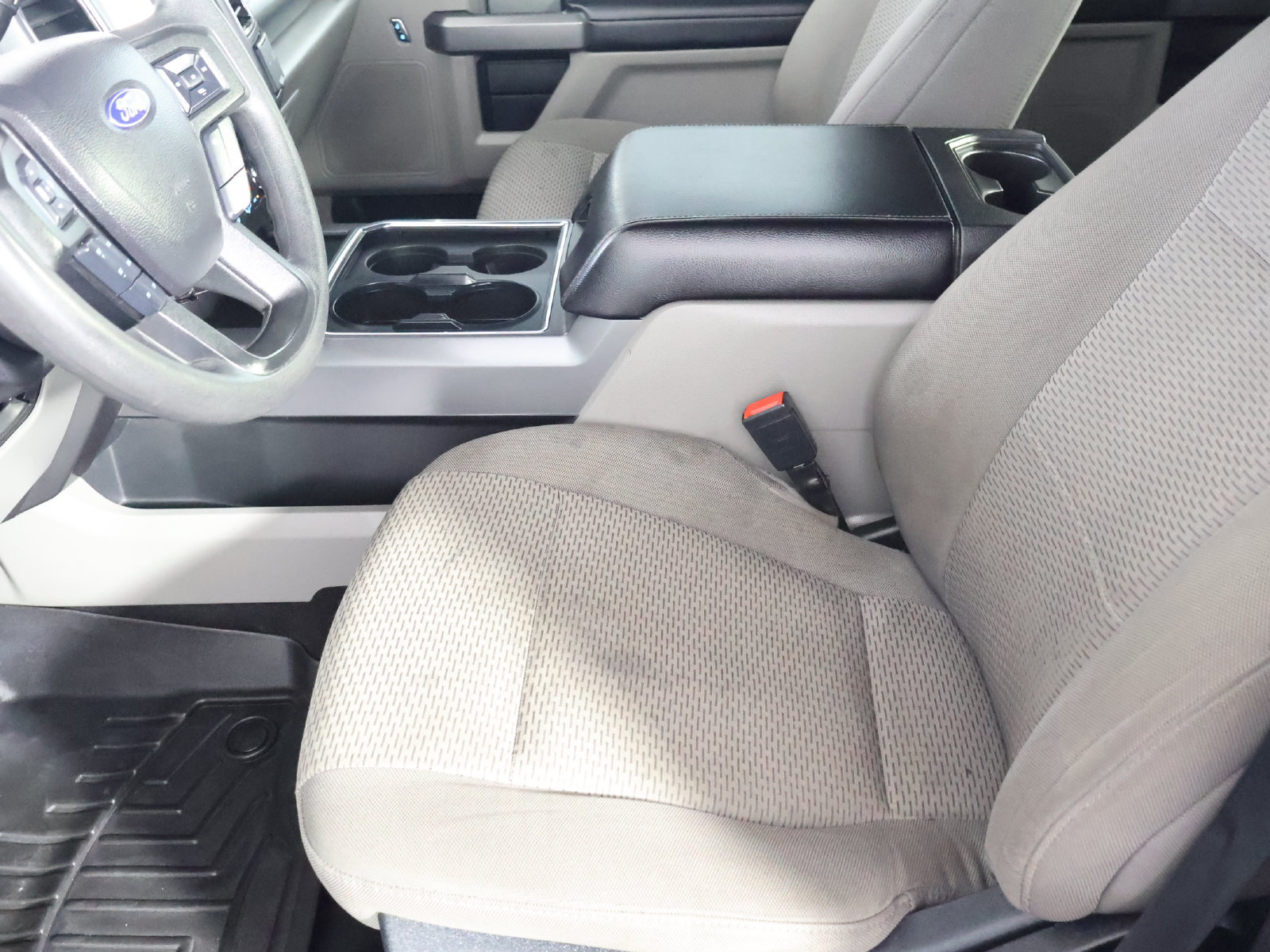 Used 2020 Ford F250 XLT w/ XLT Premium Package AWD/4WD image 26