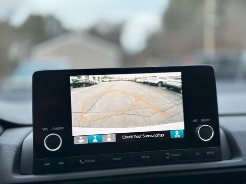 Used 2024 Honda CR-V EX image 16